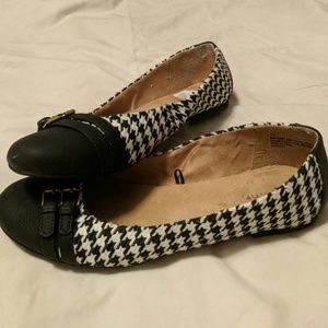 Black and white herringbone flats